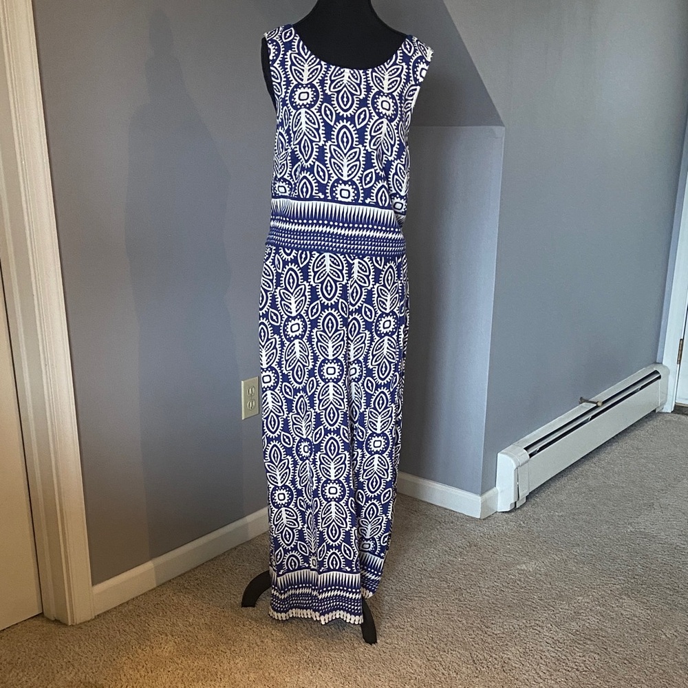 Rose & Olive Navy and White Printed Sleeveless Jumpsuit